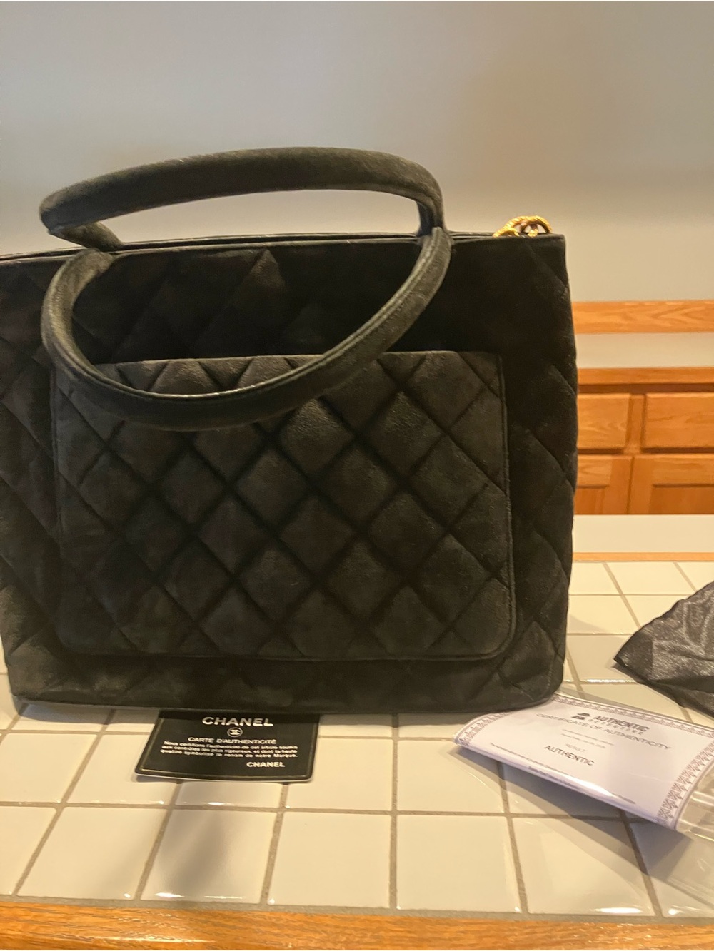 CHANEL Black Quilted Satchel with CC Charm - Picture 4 of 12